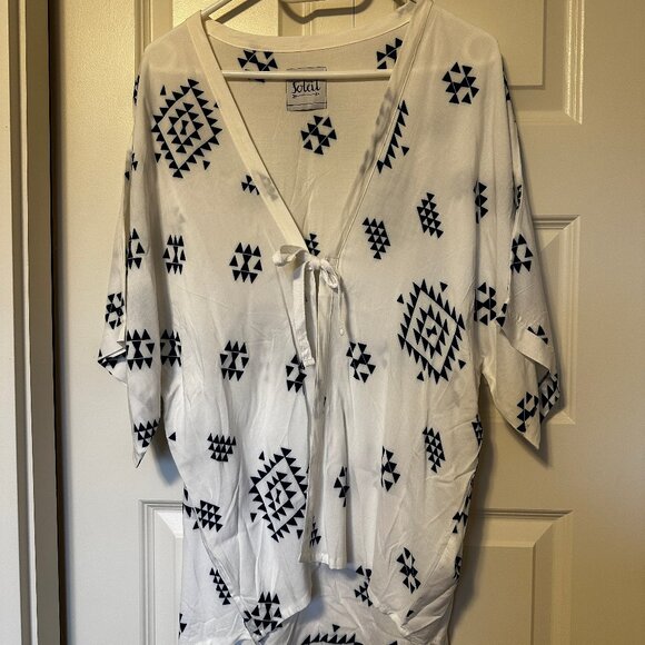 NWOT Soleil Beach Cover Up in white and blue - Picture 1 of 3